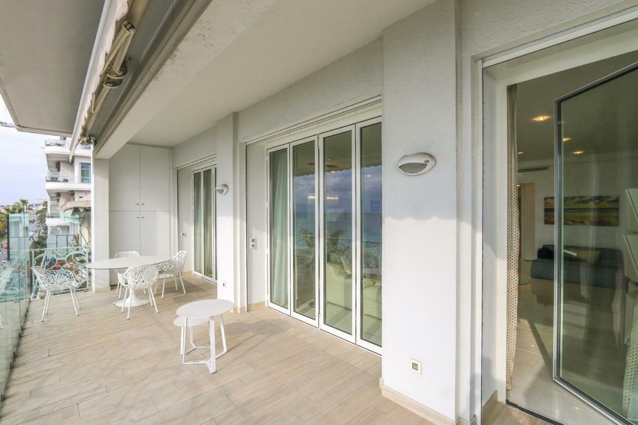 Seafront Modern Apartment Niza Exterior foto