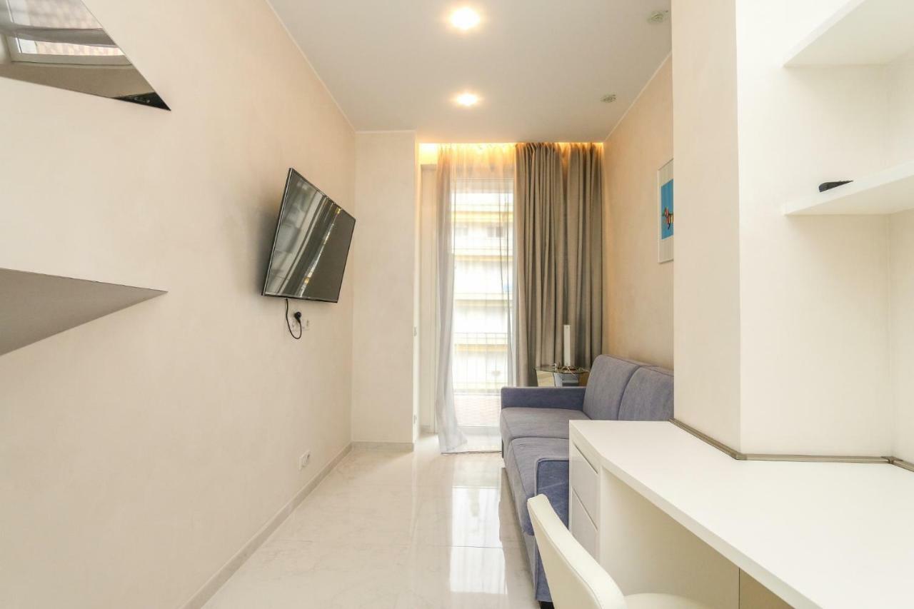 Seafront Modern Apartment Niza Exterior foto